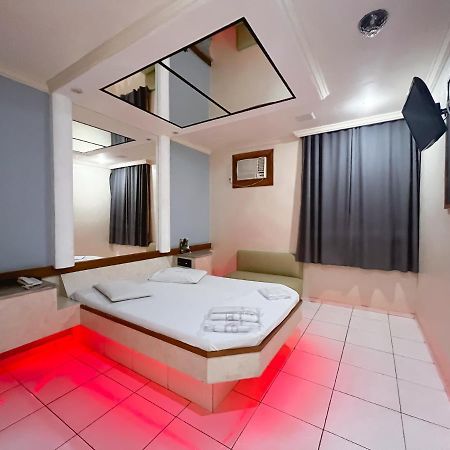 Status Motel Niterói Eksteriør bilde