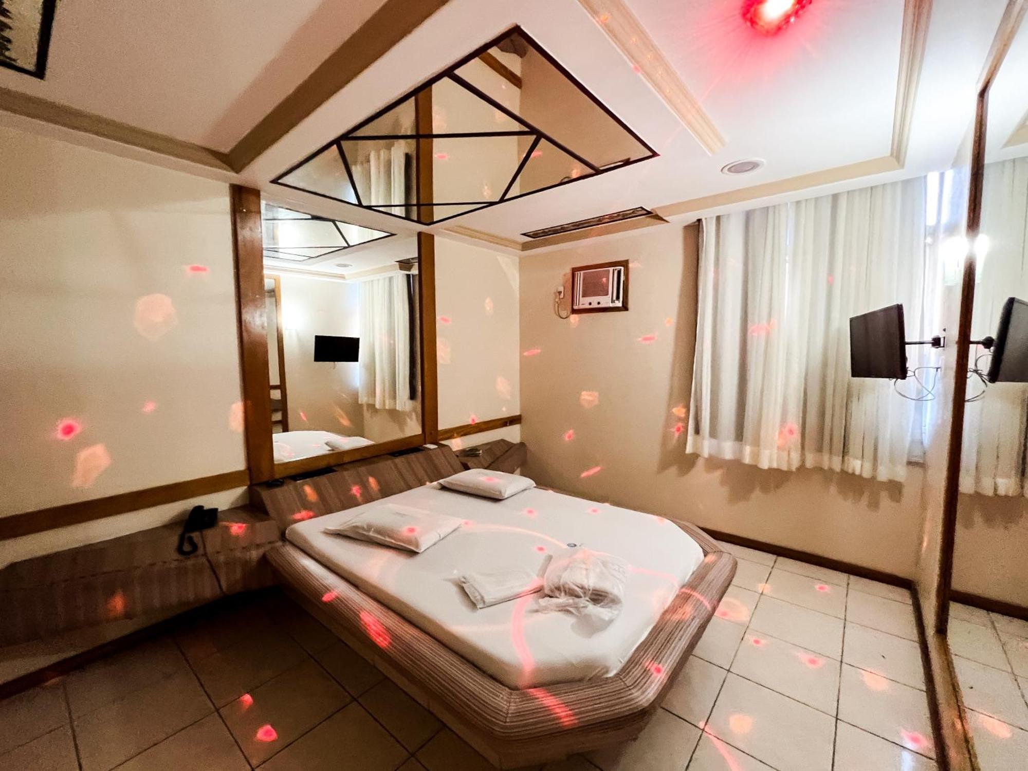 Status Motel Niterói Eksteriør bilde