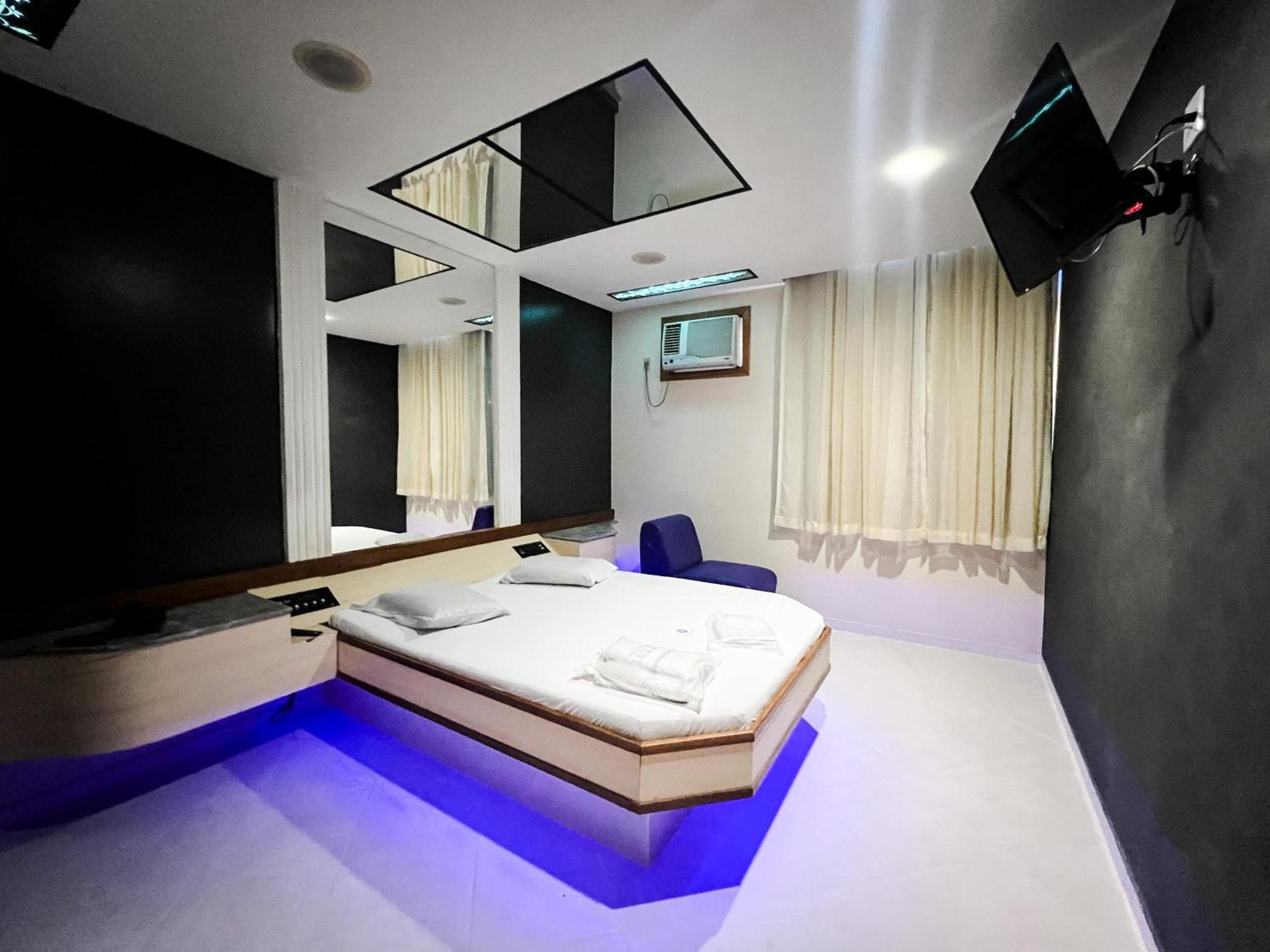 Status Motel Niterói Eksteriør bilde
